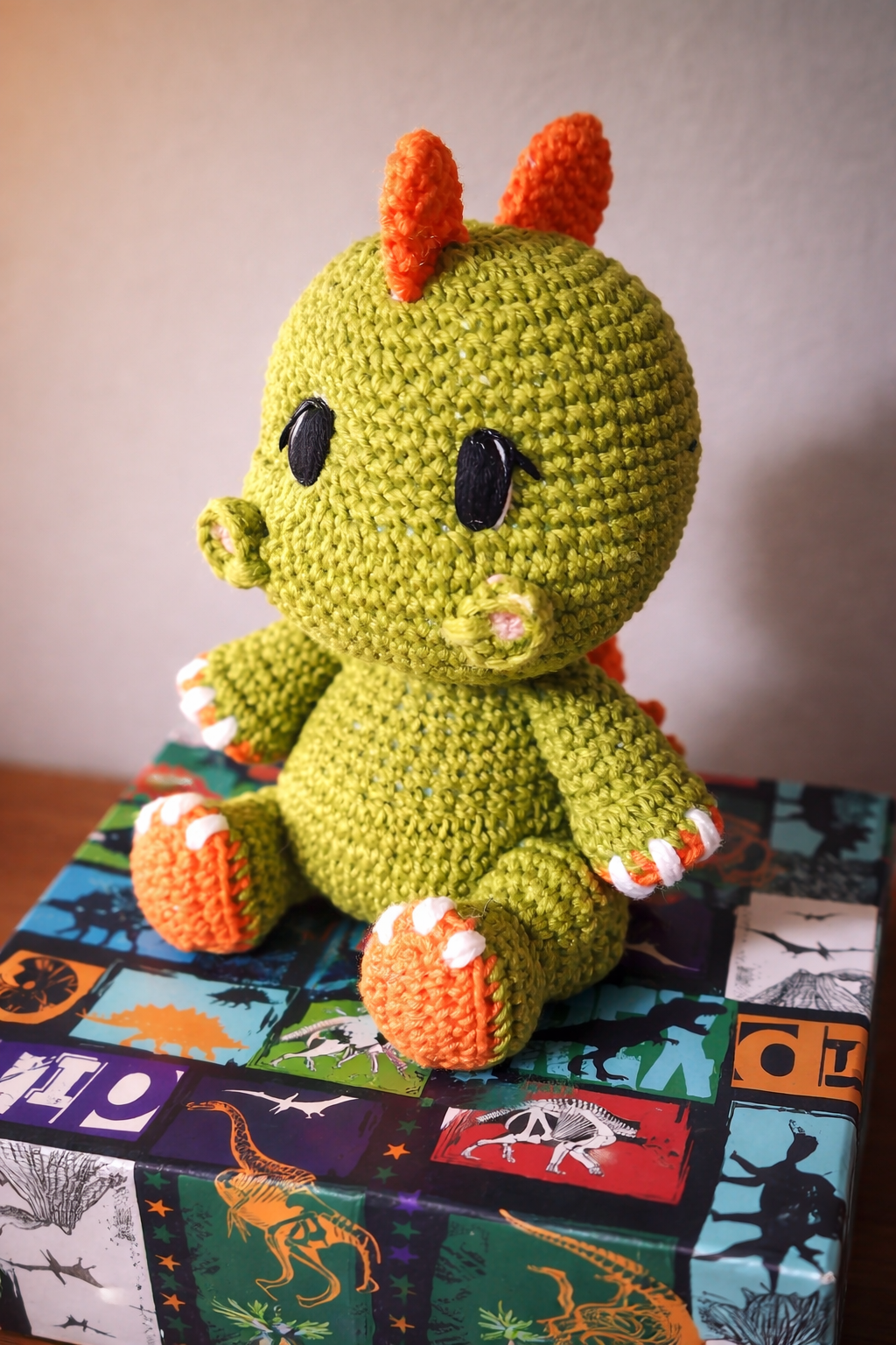 dinossauro amigurumi